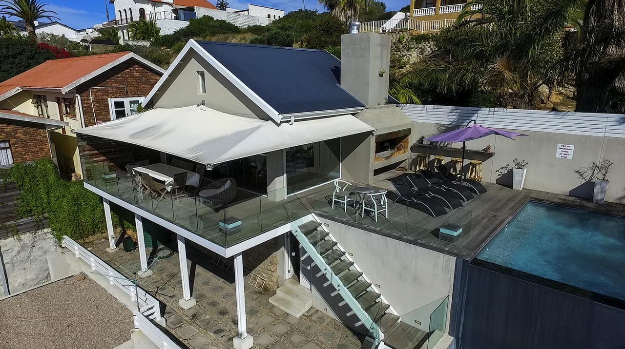 94 On Rodger Hotel Mosselbaai Buitenkant foto
