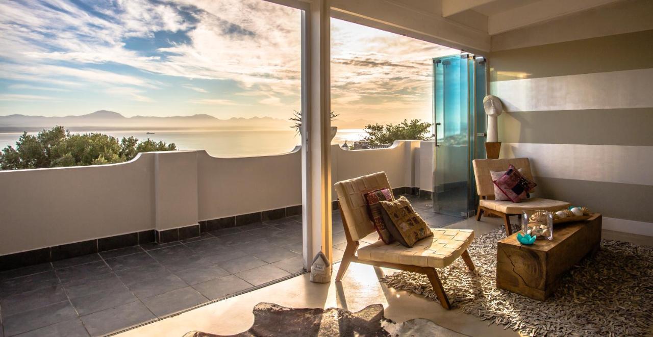 94 On Rodger Hotel Mosselbaai Buitenkant foto