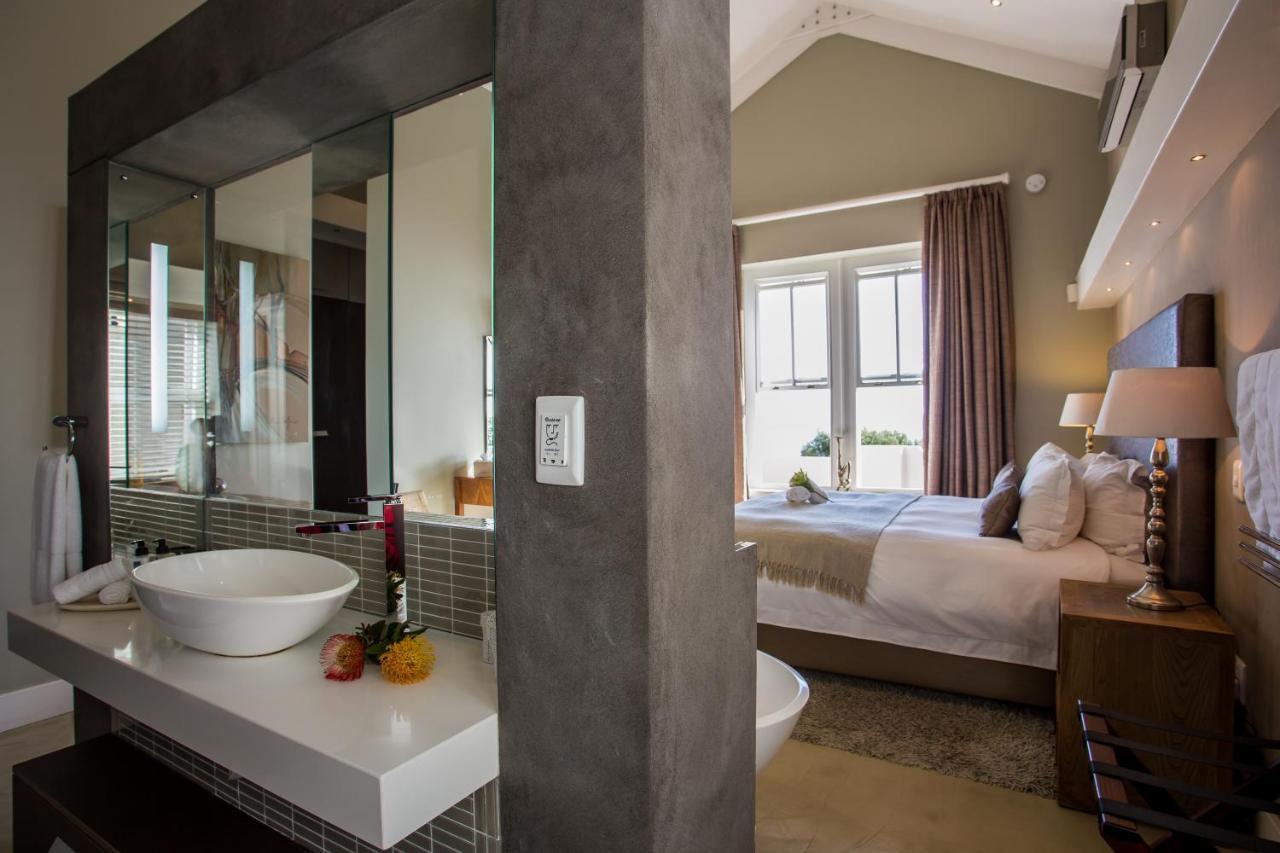 94 On Rodger Hotel Mosselbaai Buitenkant foto