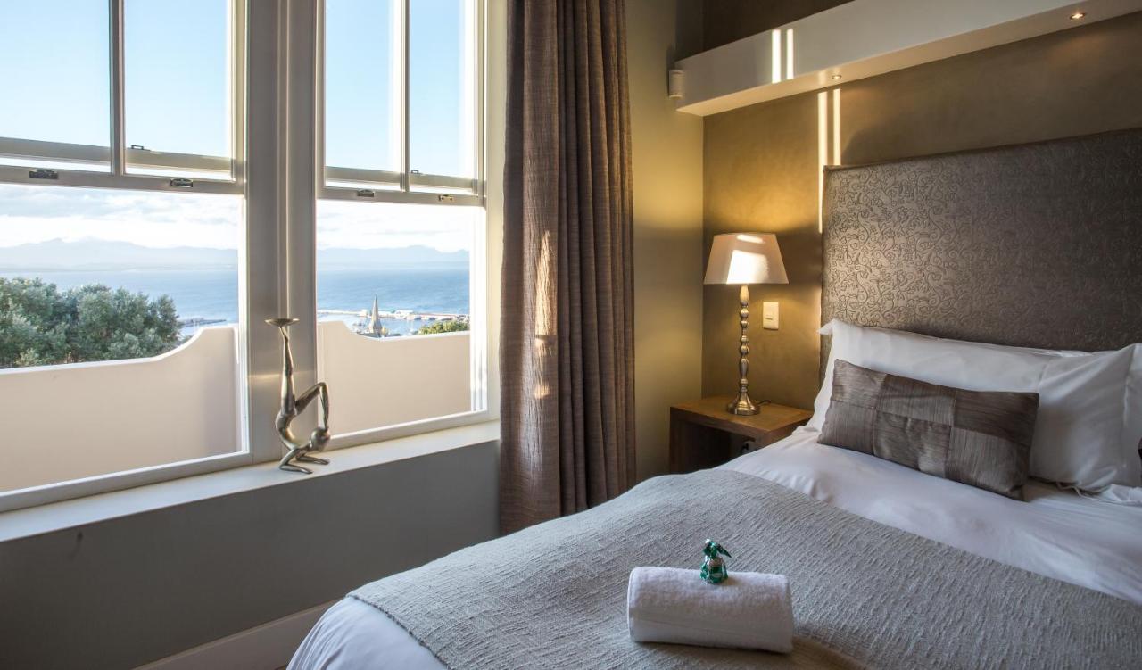 94 On Rodger Hotel Mosselbaai Buitenkant foto