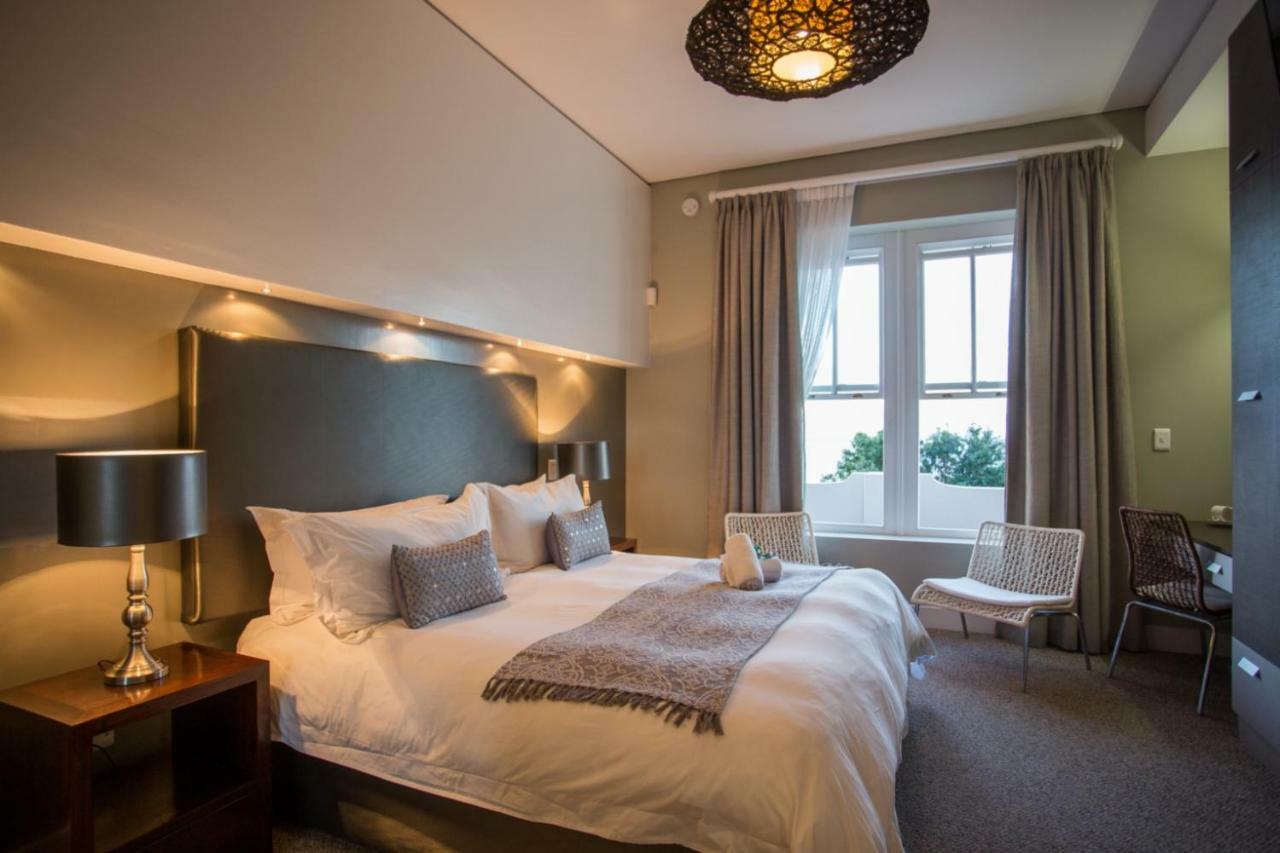 94 On Rodger Hotel Mosselbaai Buitenkant foto