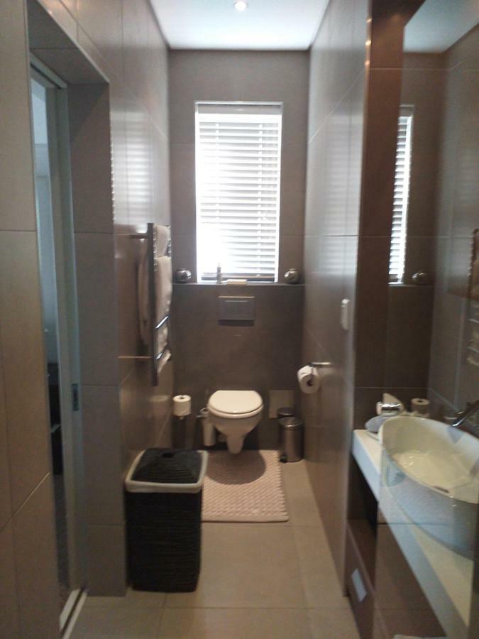 94 On Rodger Hotel Mosselbaai Buitenkant foto